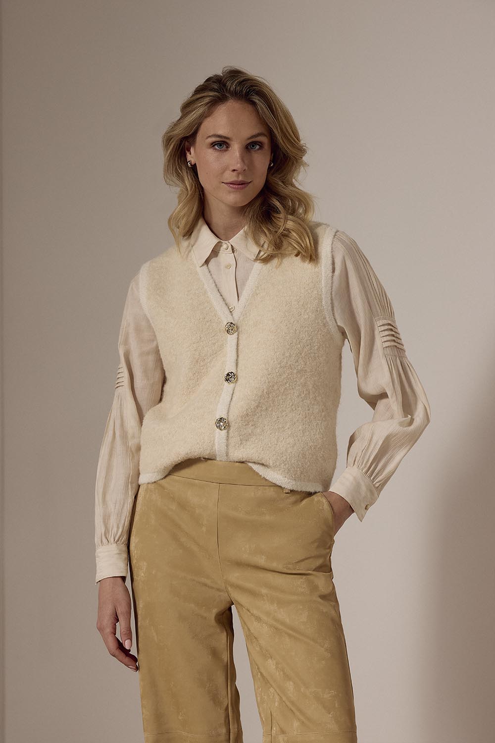 Sleeveless Bouclé Cardigan