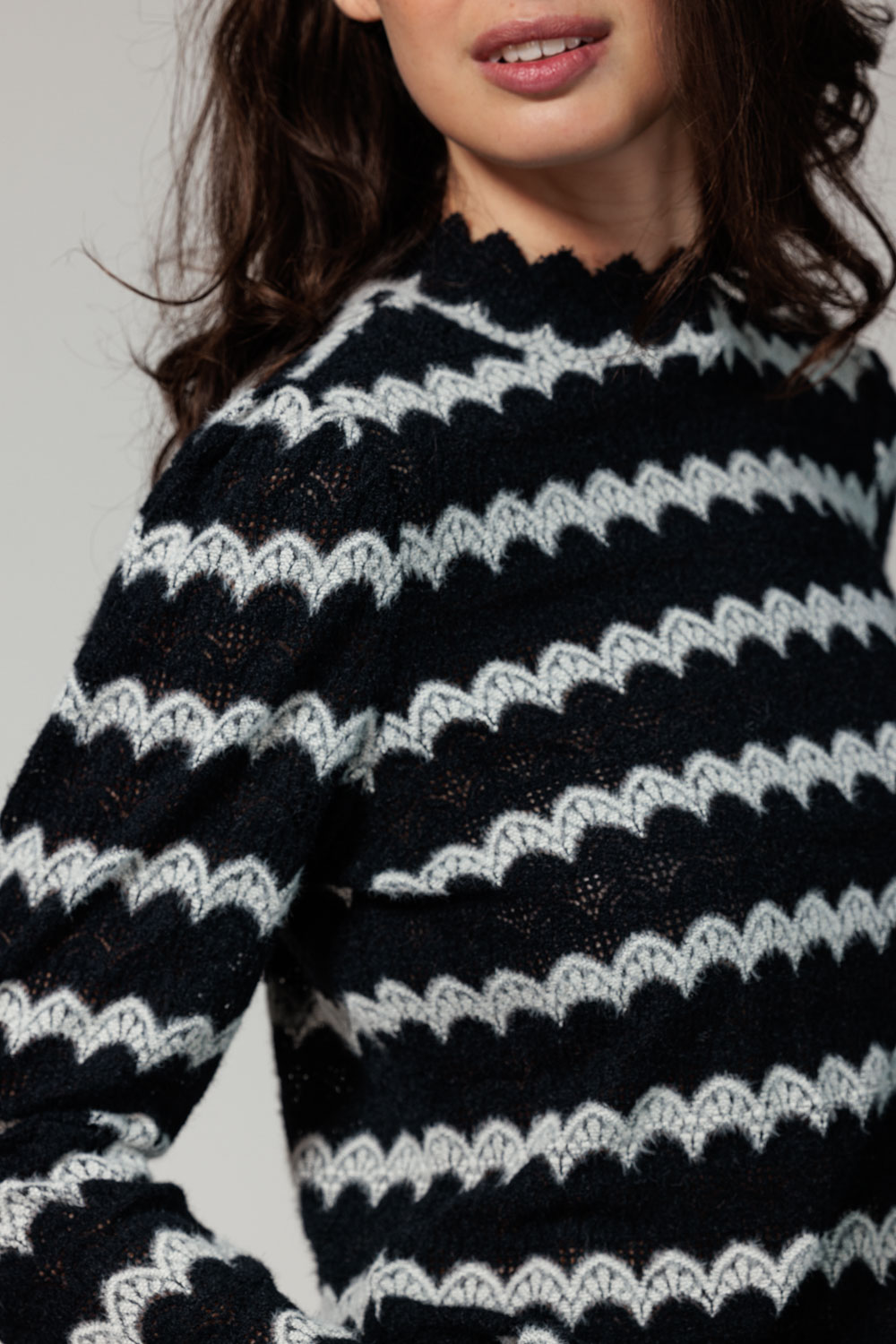 Top Striped Lace