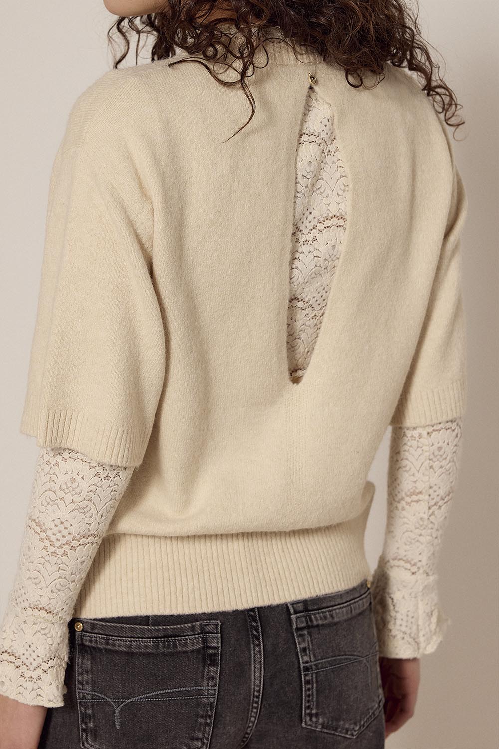 Short-Sleeve Jumper Back Detail