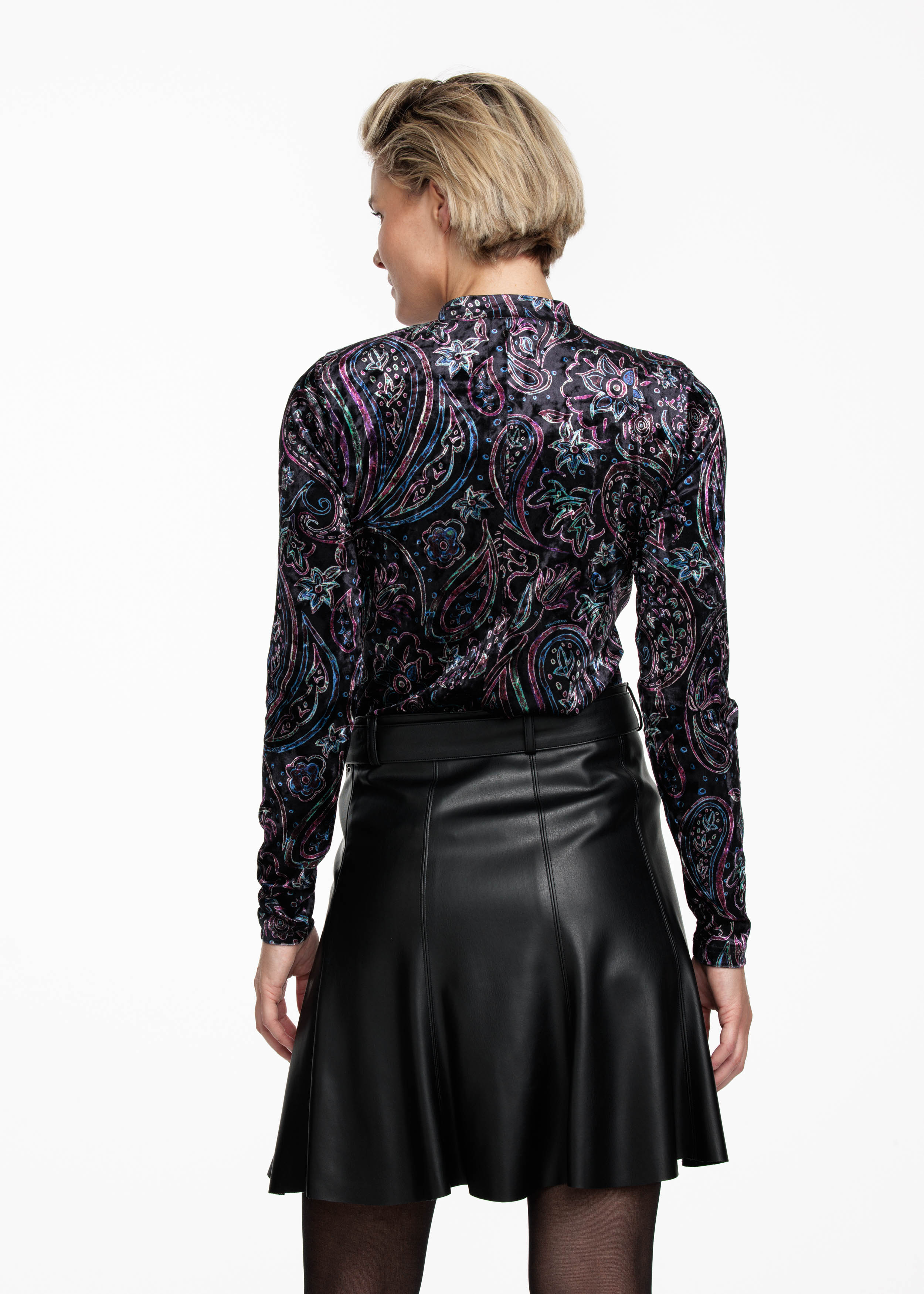 Top Velvet Paisley Print