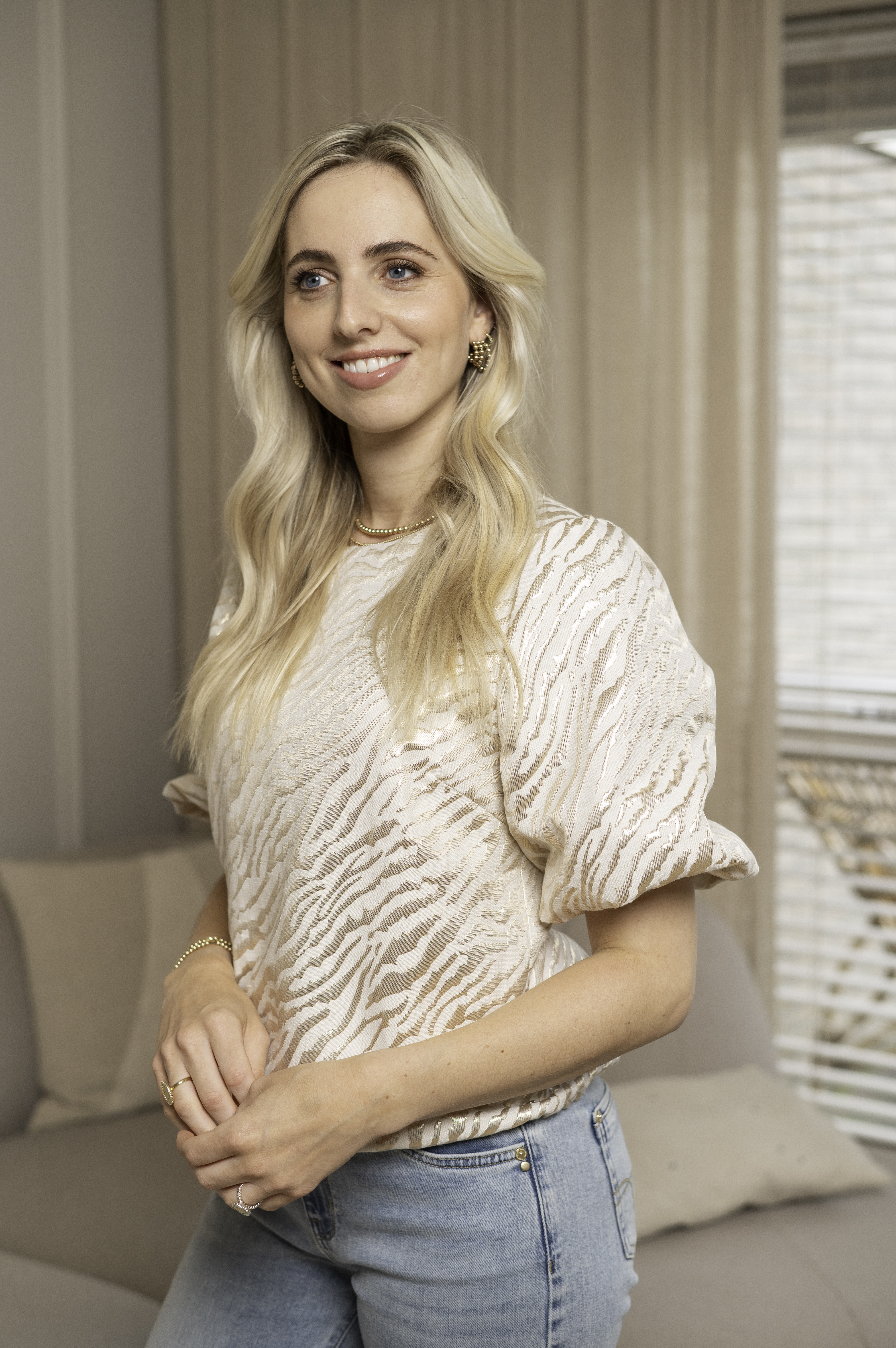Balloon-Sleeve Top Balloon-Sleeve Top