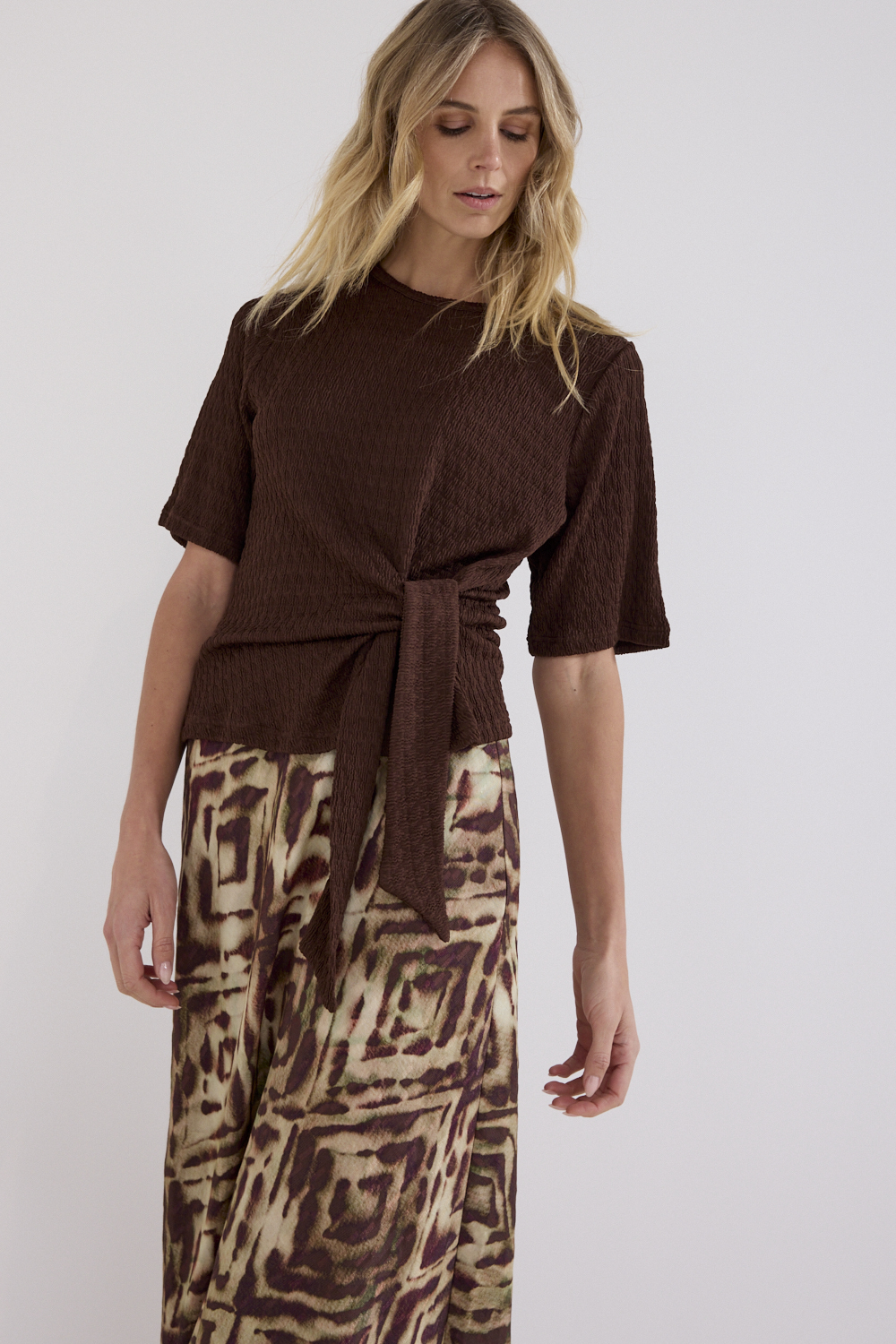 Short-Sleeve Top Bow