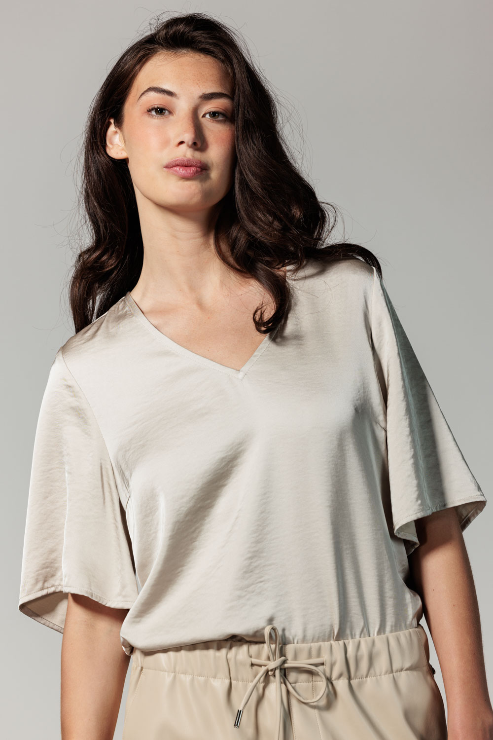 Top V-Neck Hammered Satin