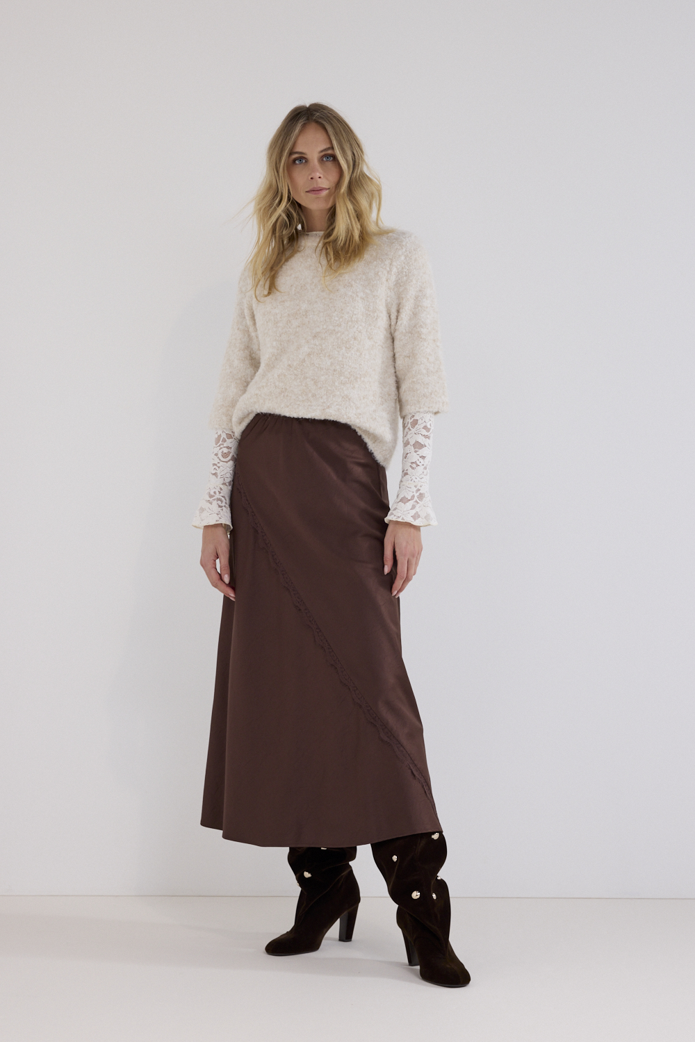 Lace Detailed Skirt