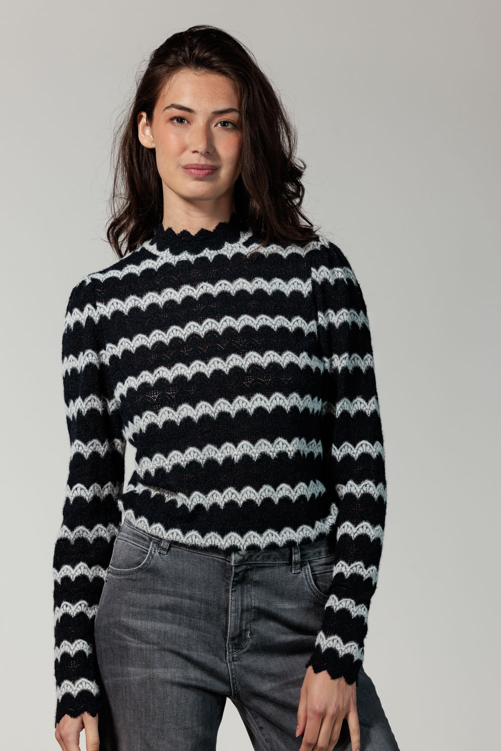 Top Striped Lace