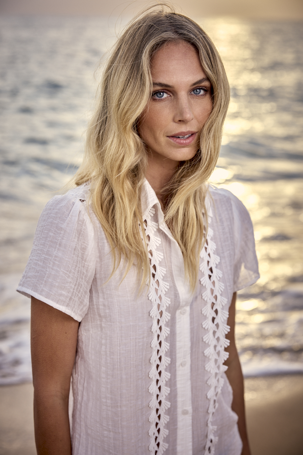 Short-Sleeve Blouse Lace Tapes