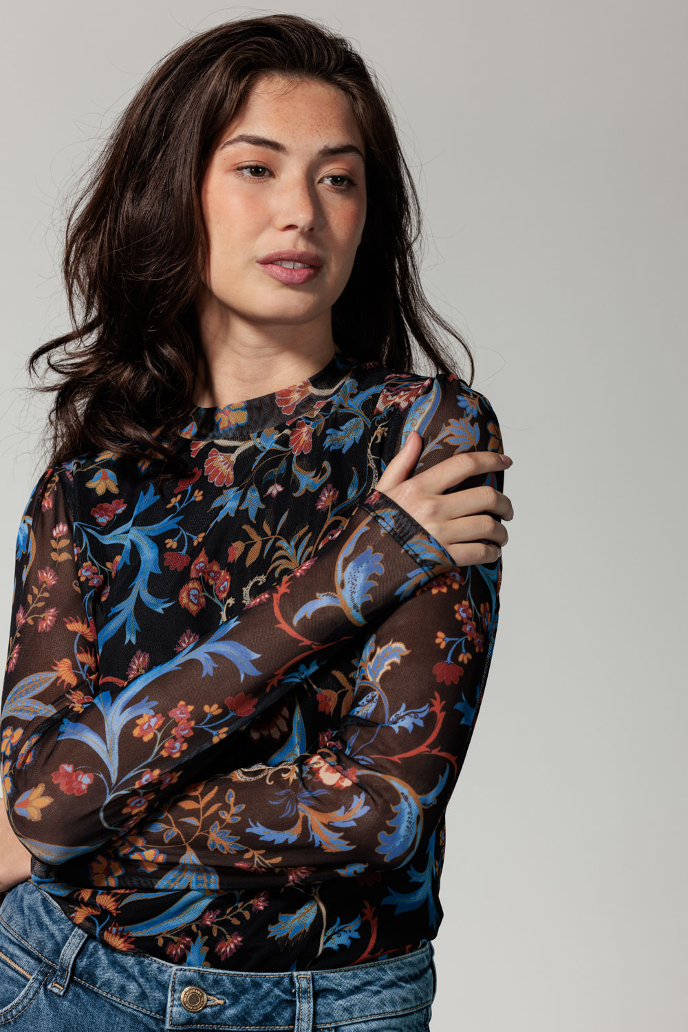 Top Mesh Florals Black