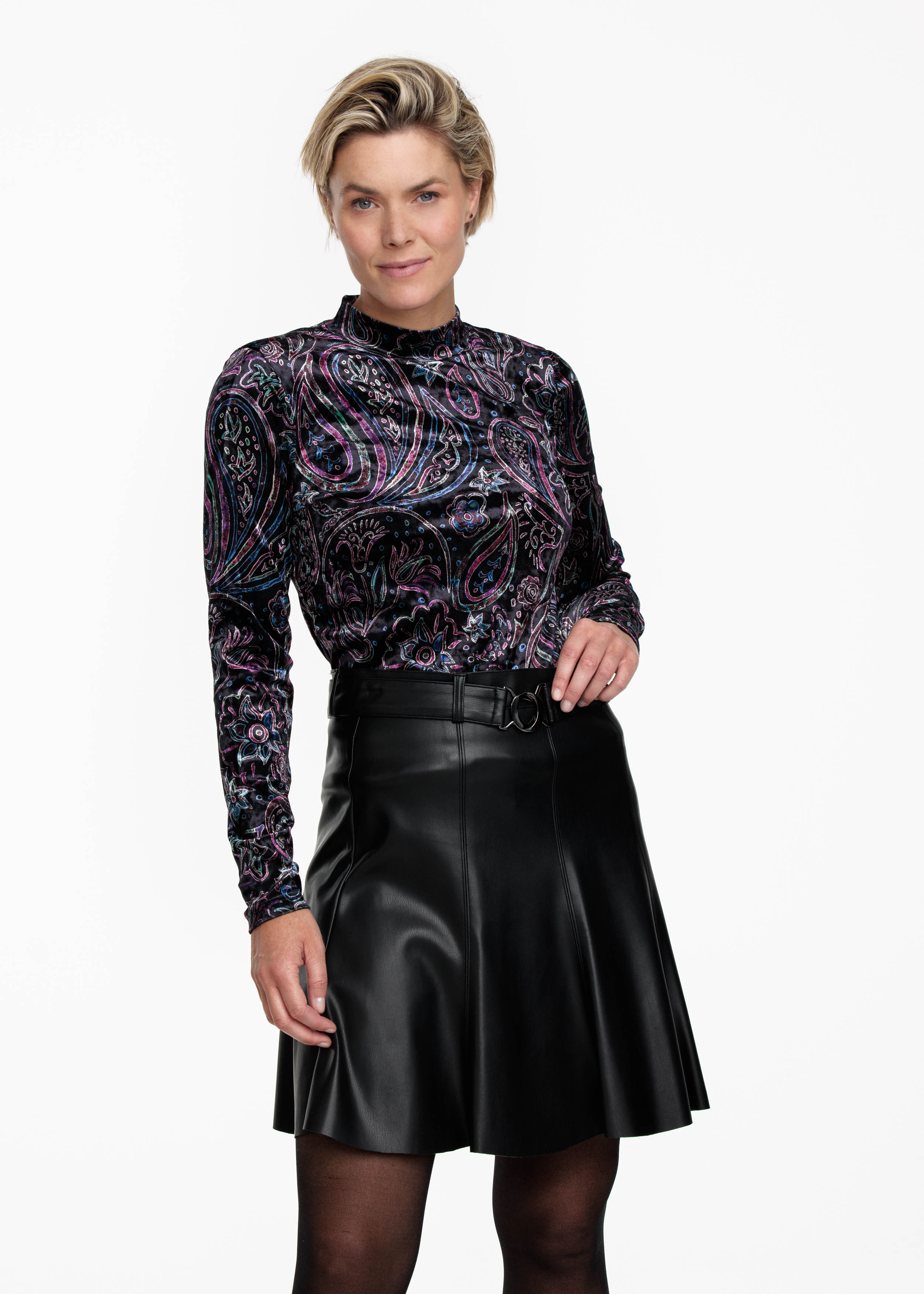 Top Velvet Paisley Print