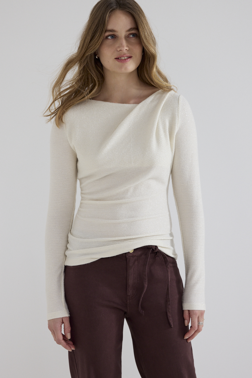 Top Asymmetrical Neck